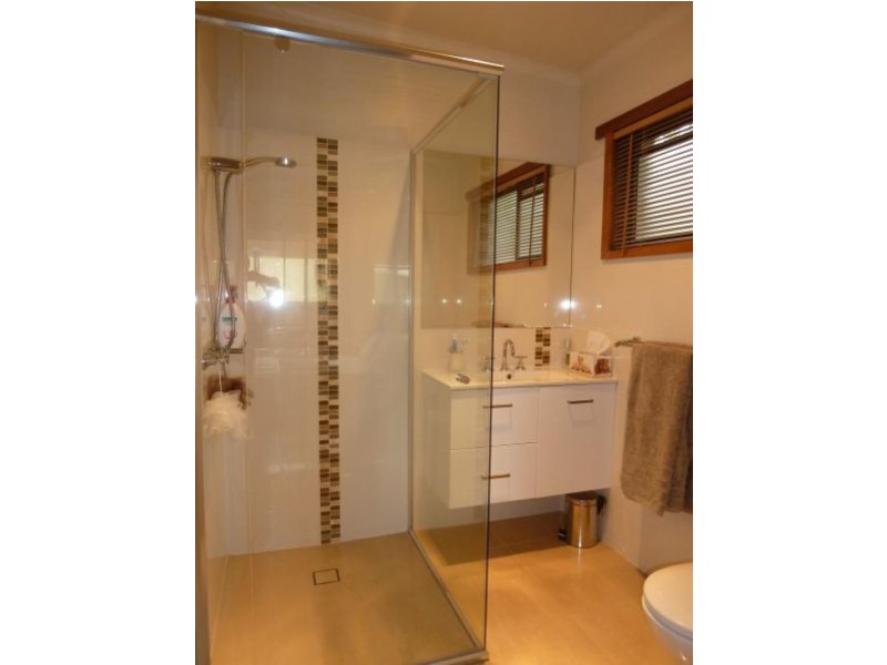 18 Angus Street, Clunes VIC 3370