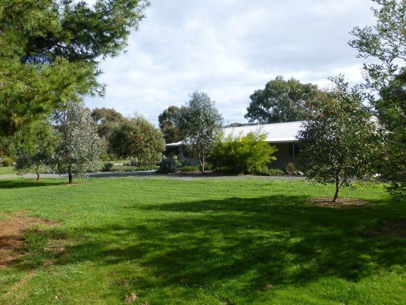 120 Learmonth Road CLUNES 3370, Clunes VIC 3370