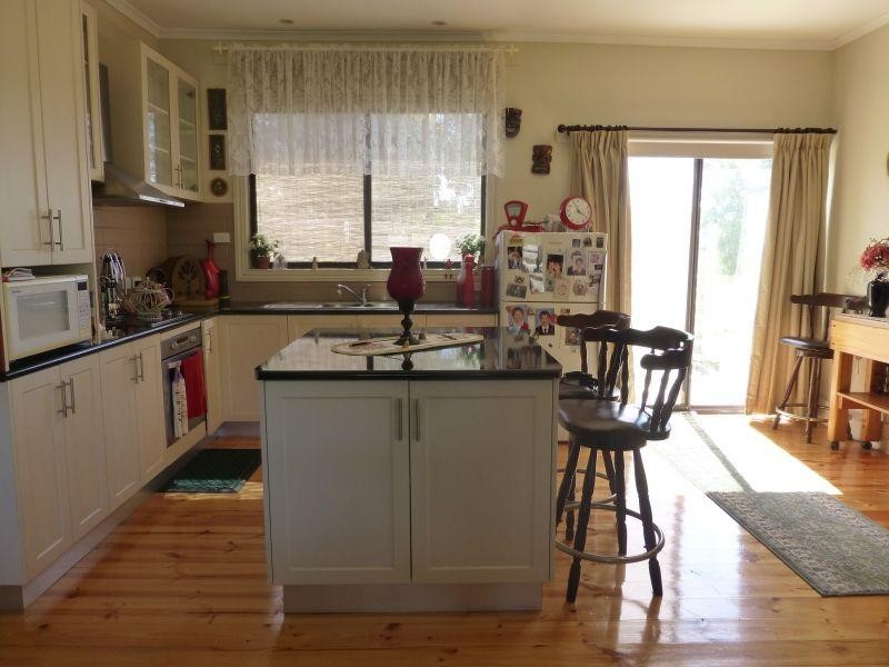 1 Macdonald Street, Clunes VIC 3370