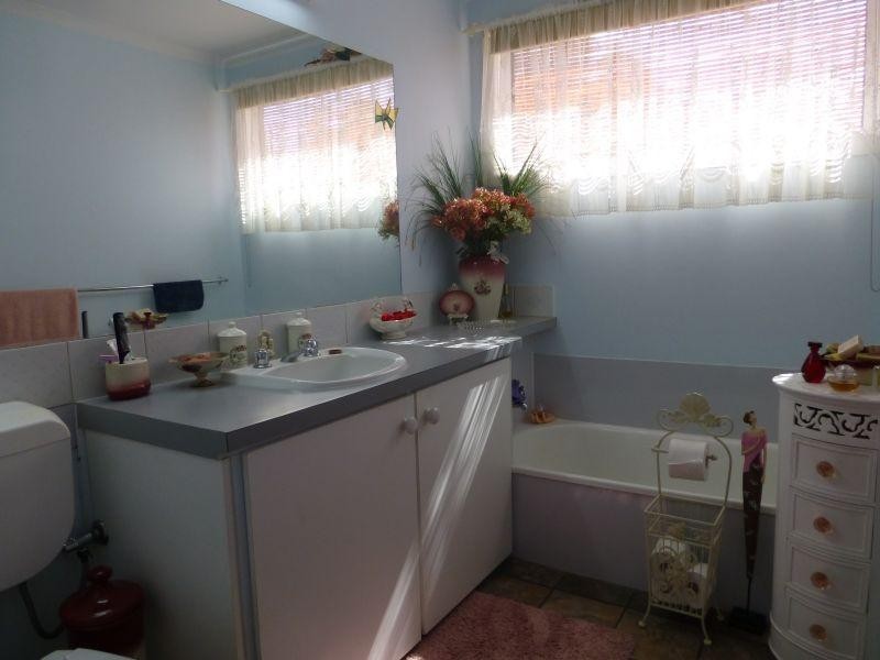 1 Macdonald Street, Clunes VIC 3370