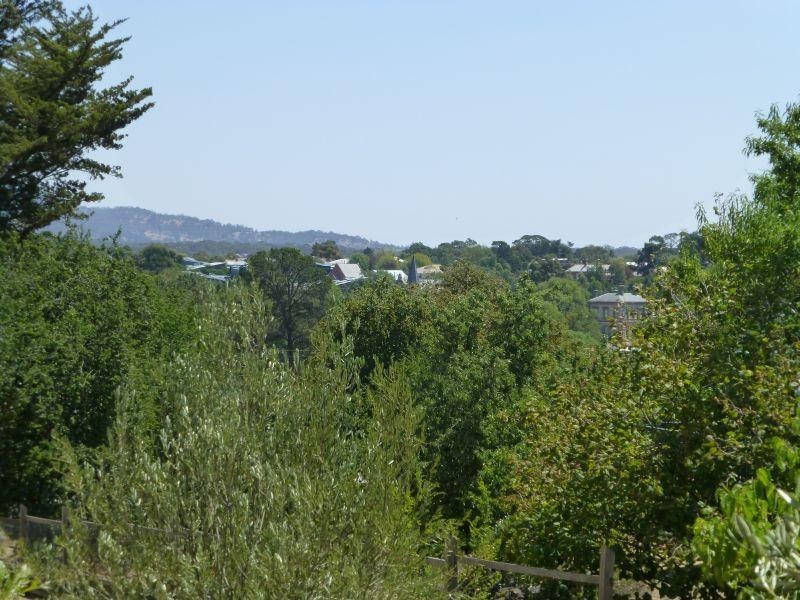 30 Leslie Street, Clunes VIC 3370