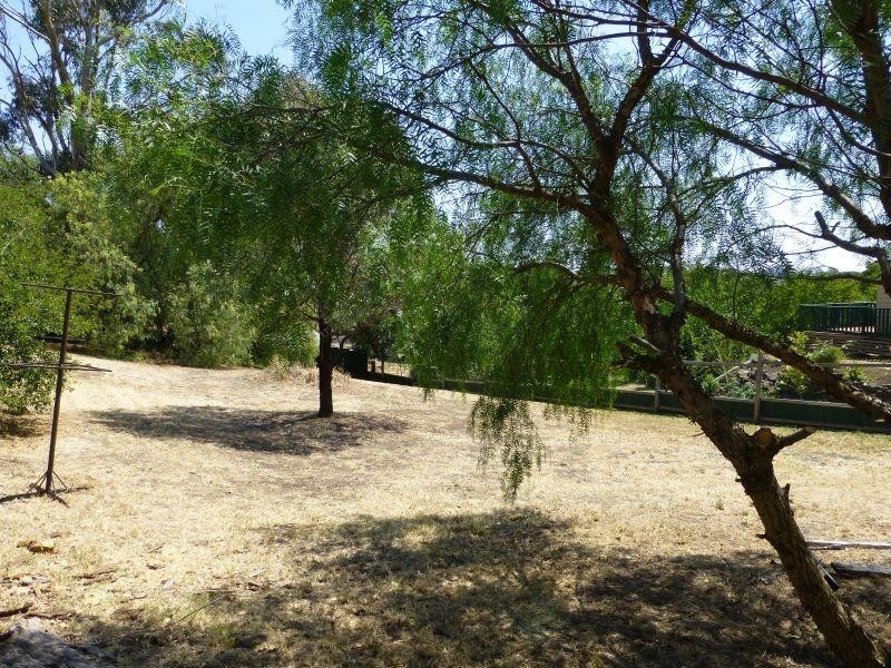 30 Leslie Street, Clunes VIC 3370