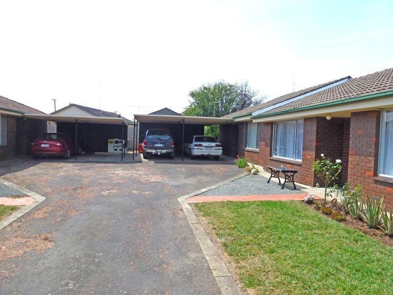 Unit 3 500 Gillies Street, Wendouree VIC 3355