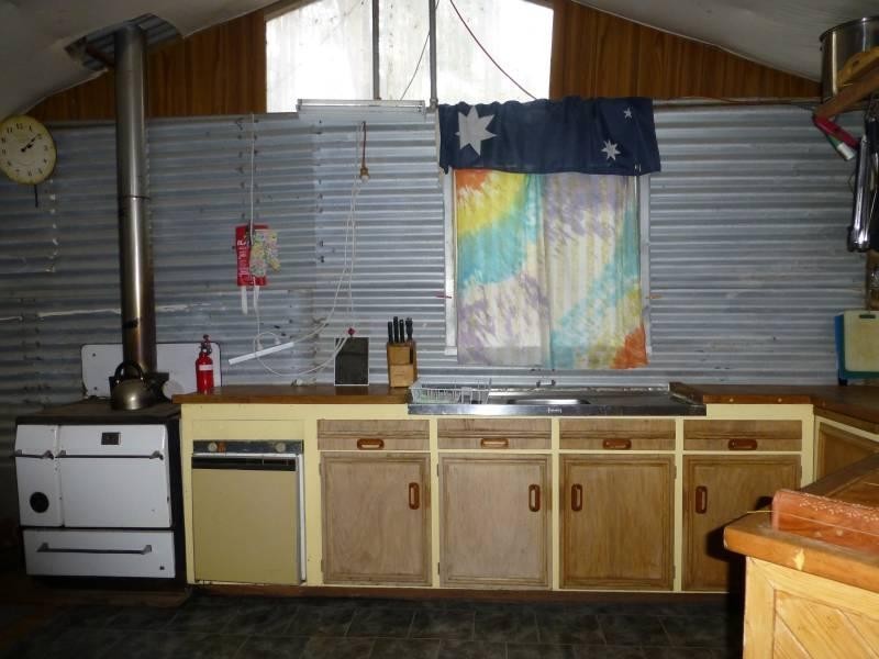 15 Cemetery Road, Clunes VIC 3370