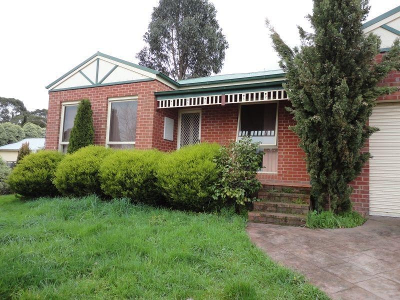 1/5 Strebor Drive, Daylesford VIC 3460