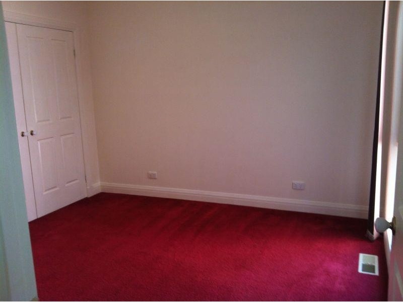 1/5 Strebor Drive, Daylesford VIC 3460