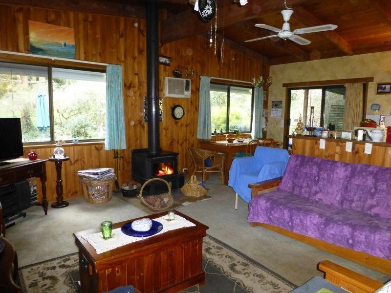 16-20 St Georges Lake Road, Creswick VIC 3363