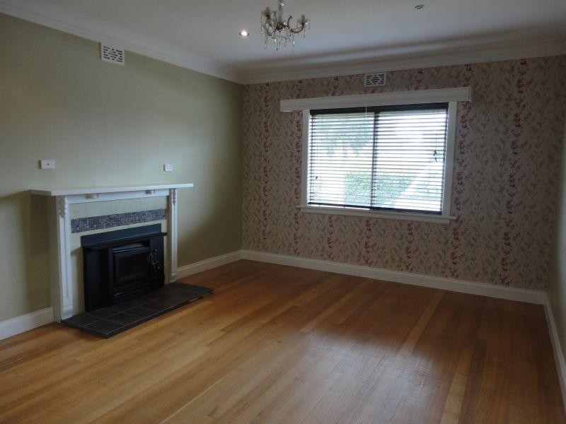 10 Elizabeth Road, Creswick VIC 3363