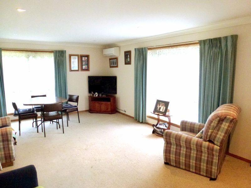 Unit 4, 2 Bridge  Street, Creswick VIC 3363