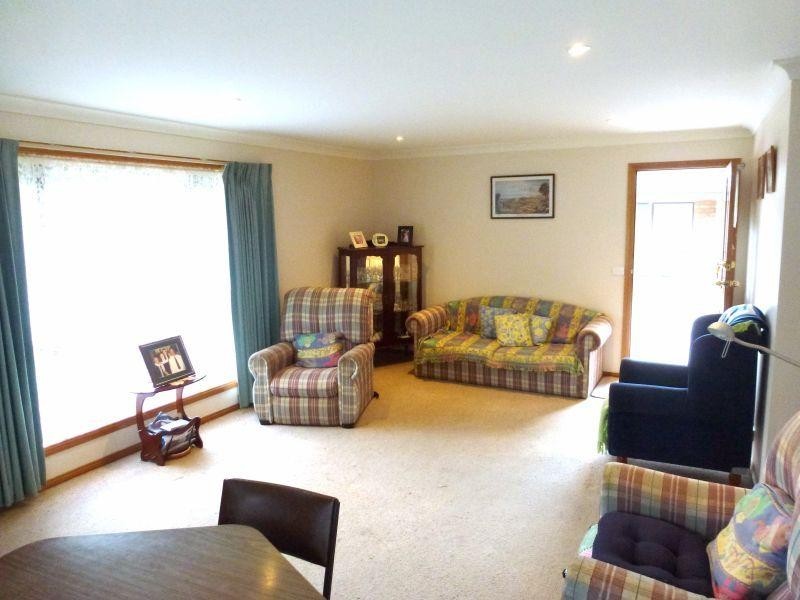 Unit 4, 2 Bridge  Street, Creswick VIC 3363