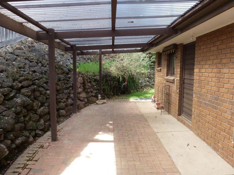 Unit 4, 2 Bridge  Street, Creswick VIC 3363