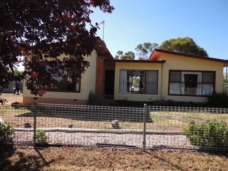 13 William  Street, Creswick VIC 3363