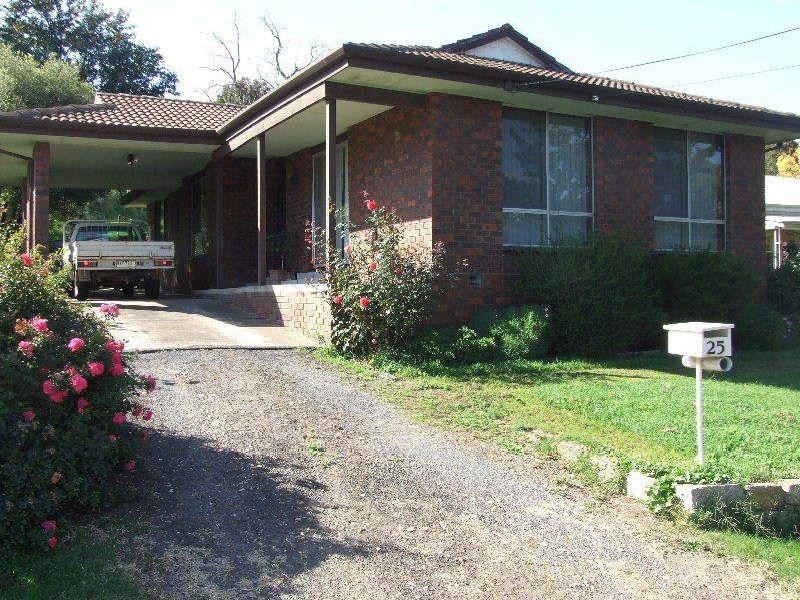 25 Angus Street, Clunes VIC 3370