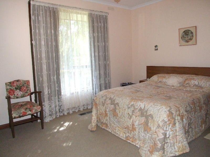 25 Angus Street, Clunes VIC 3370