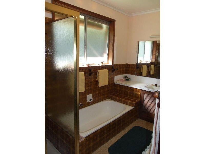 25 Angus Street, Clunes VIC 3370