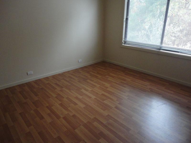 8 Heath Avenue, Hepburn VIC 3461