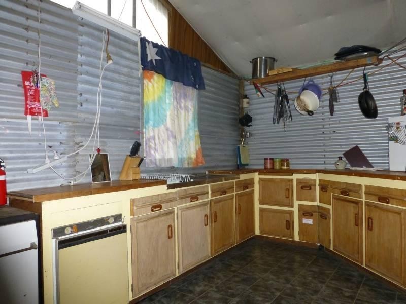 15 Cemetery Road, Clunes VIC 3370