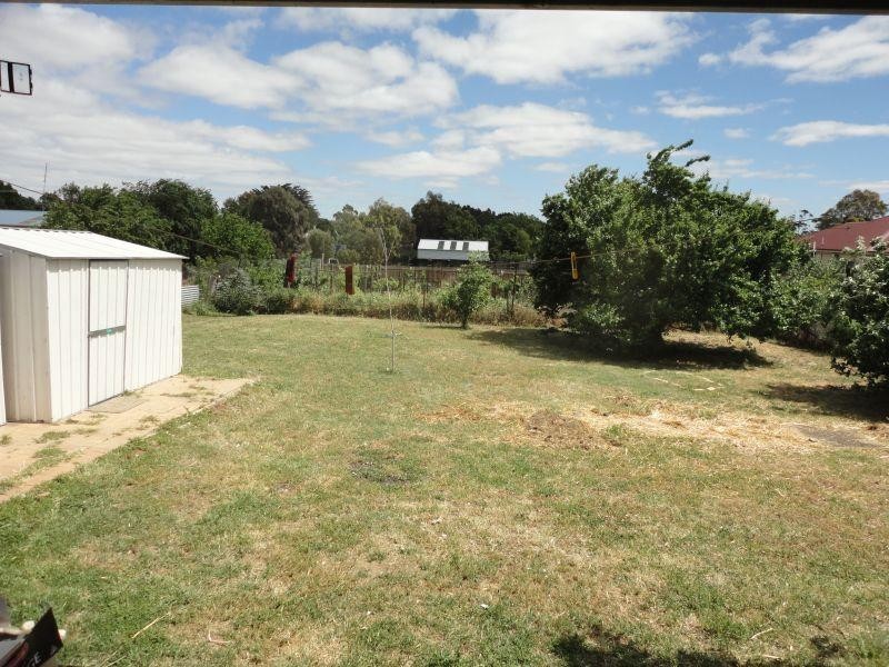 19 Smeaton Road, Clunes VIC 3370