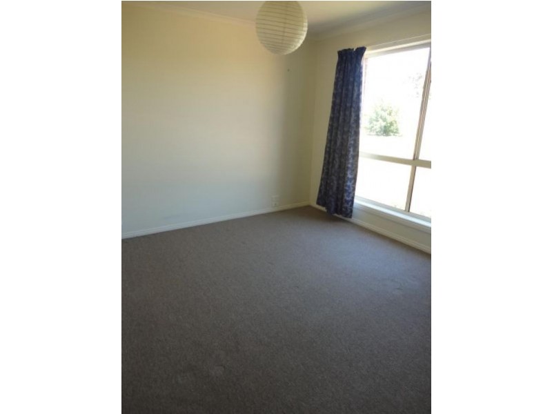 15 Suburban  Street, Clunes VIC 3370