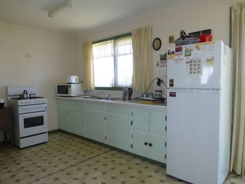 17 West Street, Clunes VIC 3370