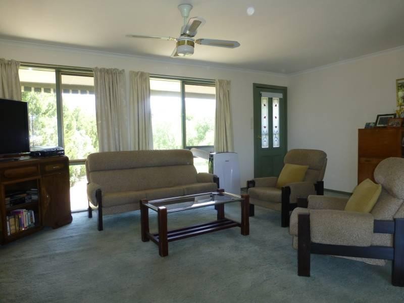 17 West Street, Clunes VIC 3370