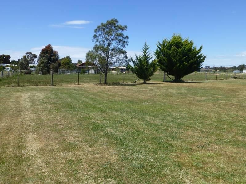 17 West Street, Clunes VIC 3370