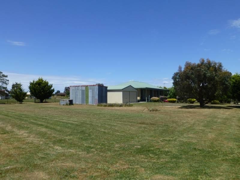 17 West Street, Clunes VIC 3370