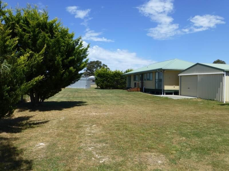 17 West Street, Clunes VIC 3370