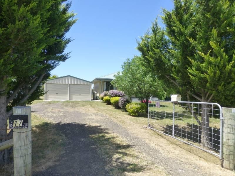 17 West Street, Clunes VIC 3370
