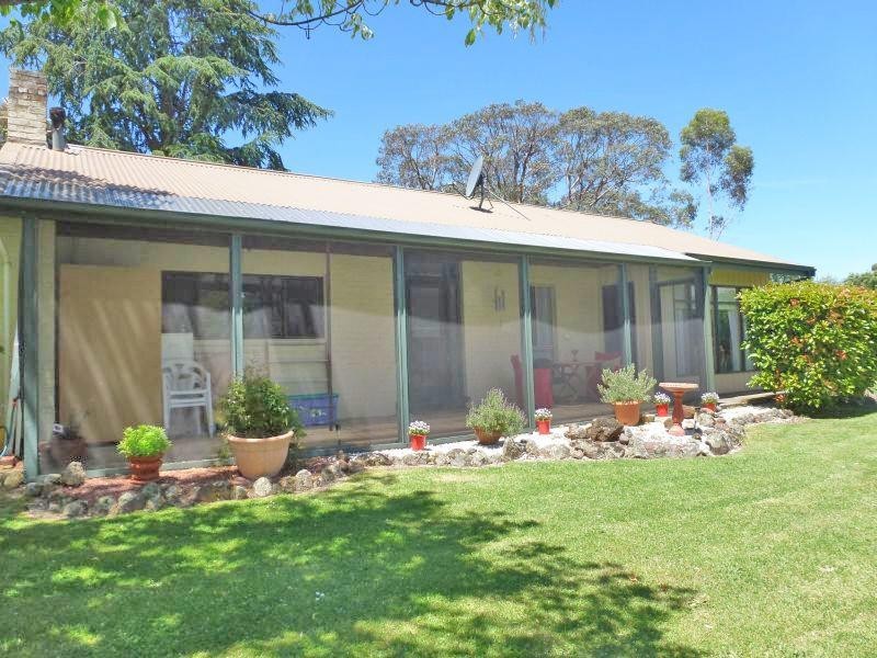 35 Moore Street, Creswick VIC 3363