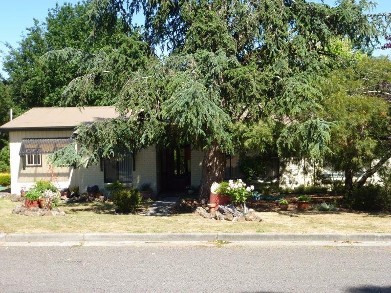 35 Moore Street, Creswick VIC 3363