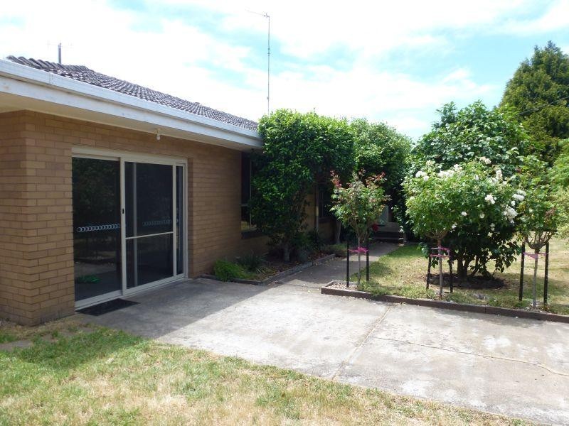 21 Semmens Avenue, Creswick VIC 3363