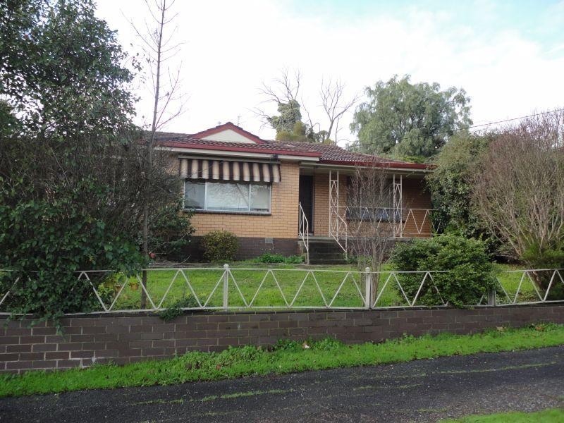 29 Service  Street, Clunes VIC 3370