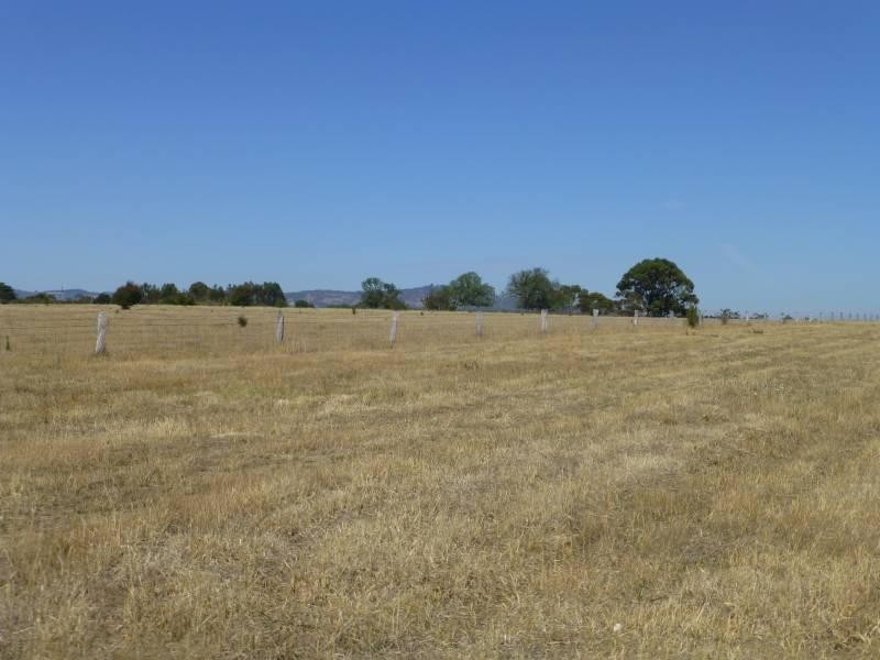 125 Smeaton  Road, Clunes VIC 3370