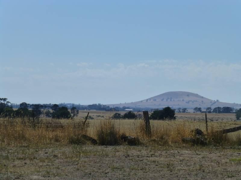 125 Smeaton  Road, Clunes VIC 3370