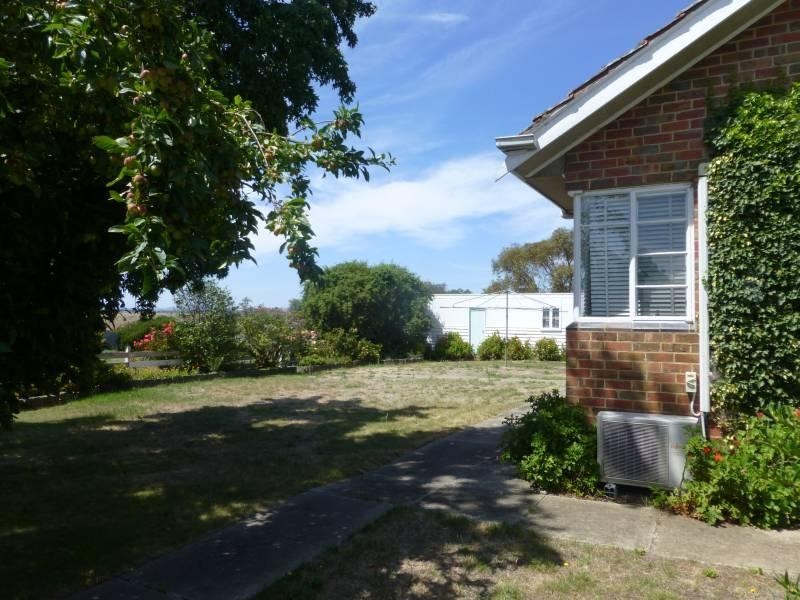 61 Service Street, Clunes VIC 3370