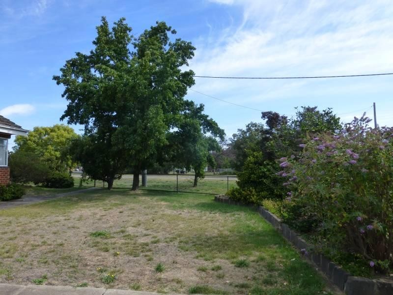 61 Service Street, Clunes VIC 3370