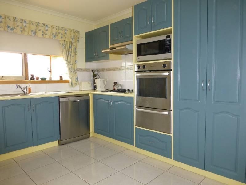 20 Camp Parade, Clunes VIC 3370