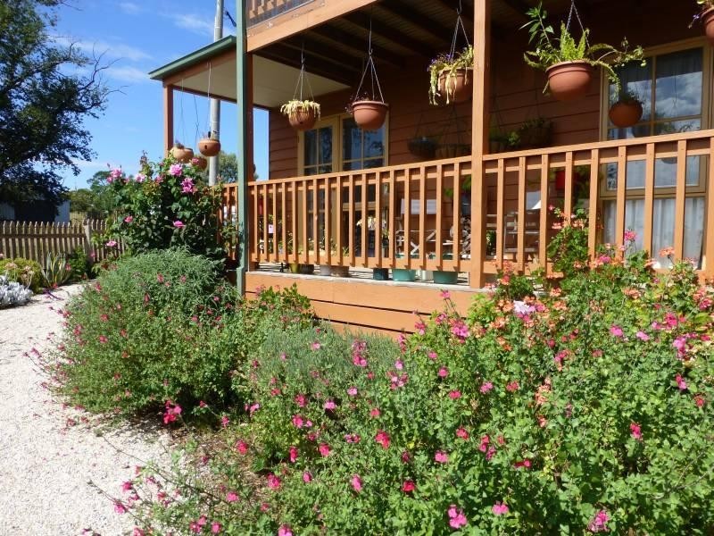 20 Camp Parade, Clunes VIC 3370