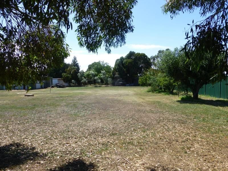 11 Leslie Street, Clunes VIC 3370