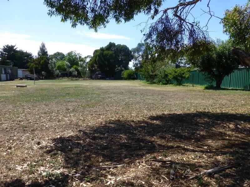 11 Leslie Street, Clunes VIC 3370