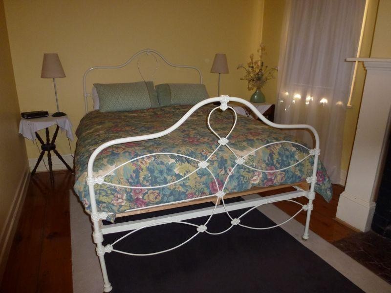 104 Albert  Street, Creswick VIC 3363