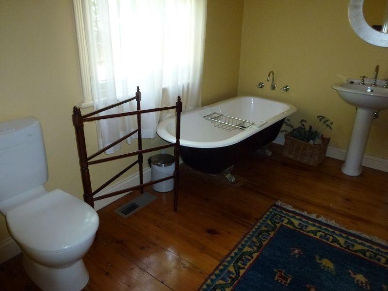 104 Albert  Street, Creswick VIC 3363