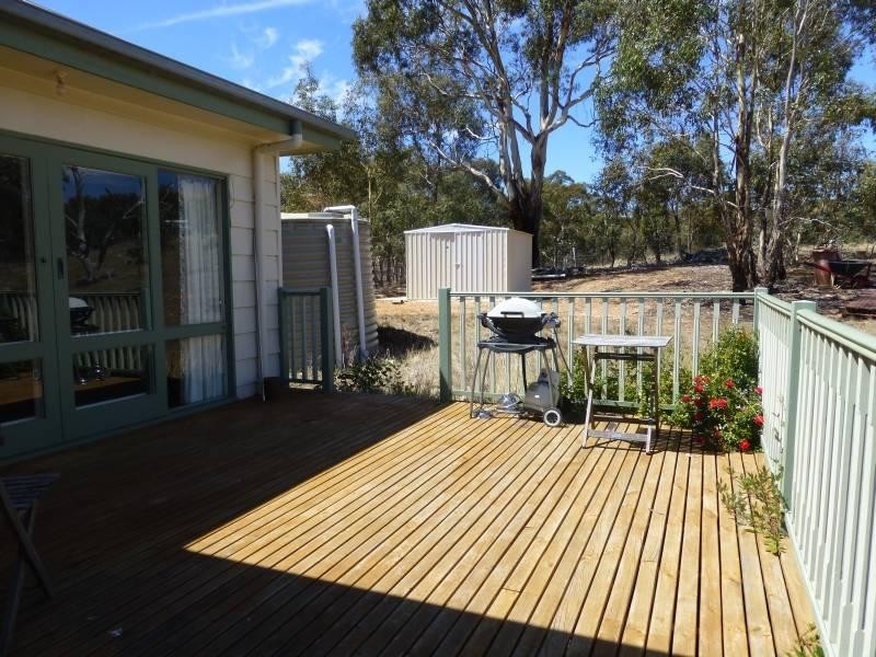 11 Leslie Street, Clunes VIC 3370