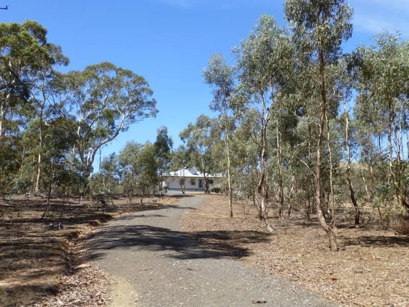 11 Leslie Street, Clunes VIC 3370