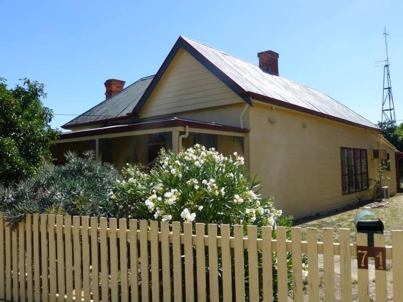 71 Bailey Street, Clunes VIC 3370