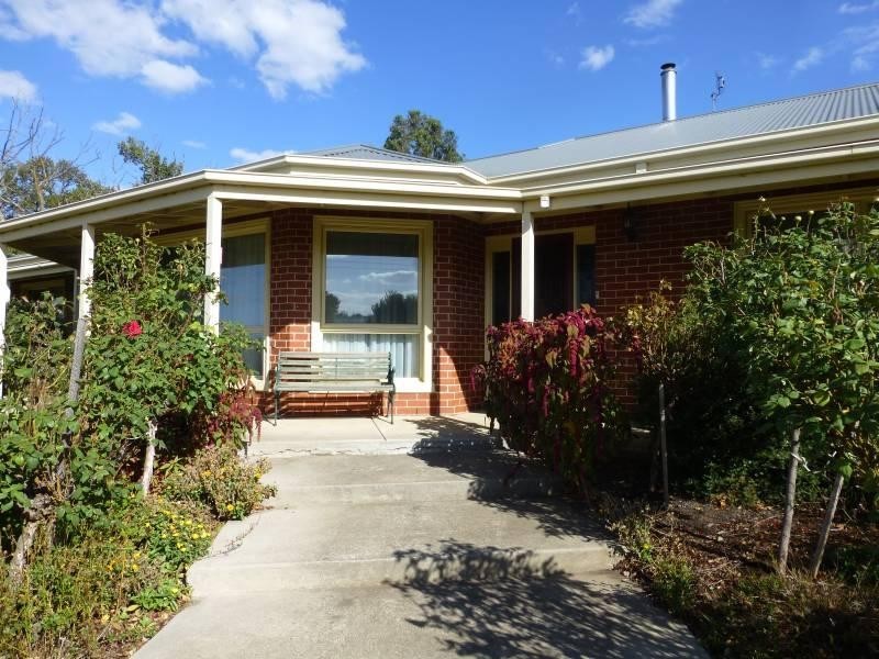 82 Bailey Street, Clunes VIC 3370