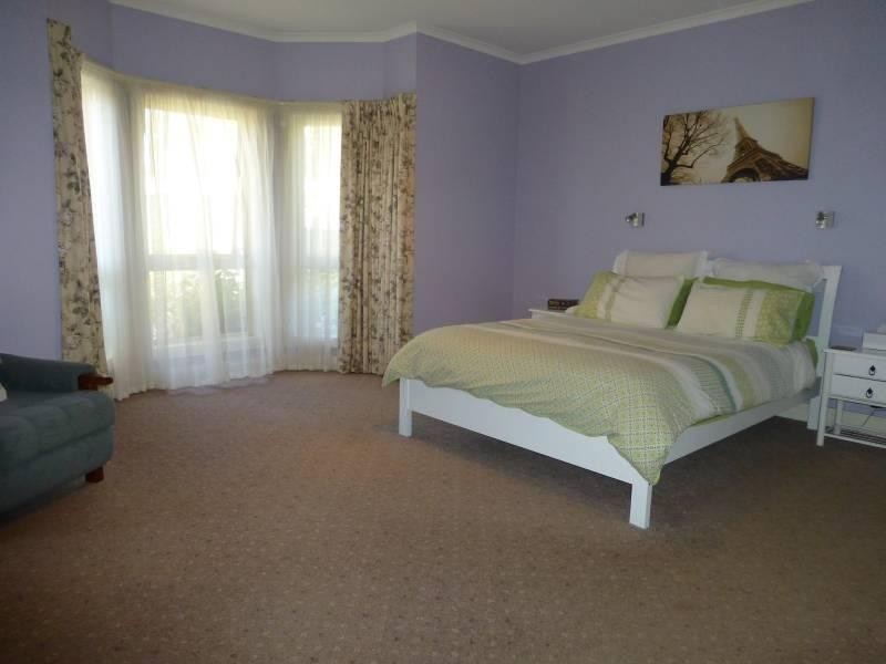 82 Bailey Street, Clunes VIC 3370