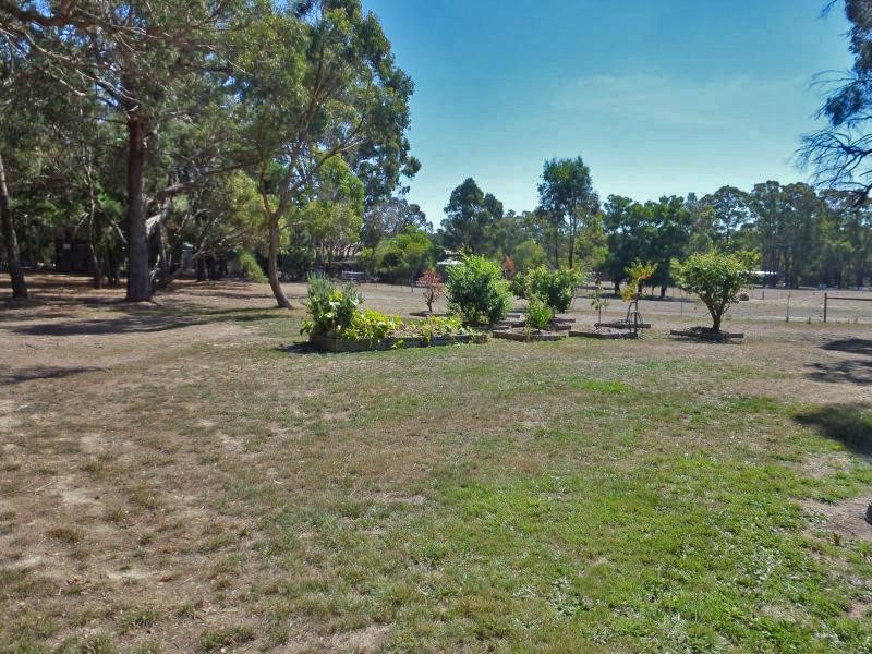 62 Pollards Lane, Creswick VIC 3363