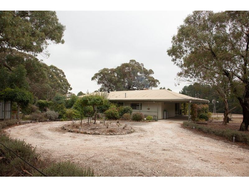 62 Pollards Lane, Creswick VIC 3363
